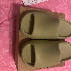 Toddler Size Yeezy Slides